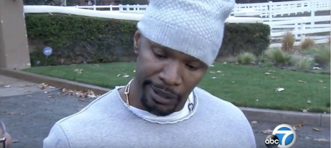Father breaks down crying after thanking Jamie Foxx for saving his sons life Father breaks down crying after thanking Jamie Foxx for saving his sons life